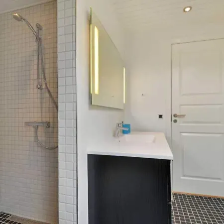 6 Person In Blåvand