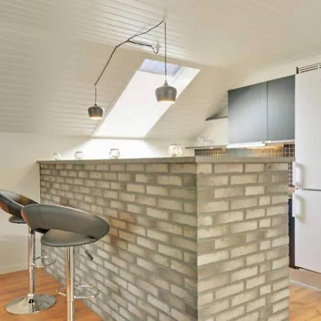 6 Person In * Blåvand