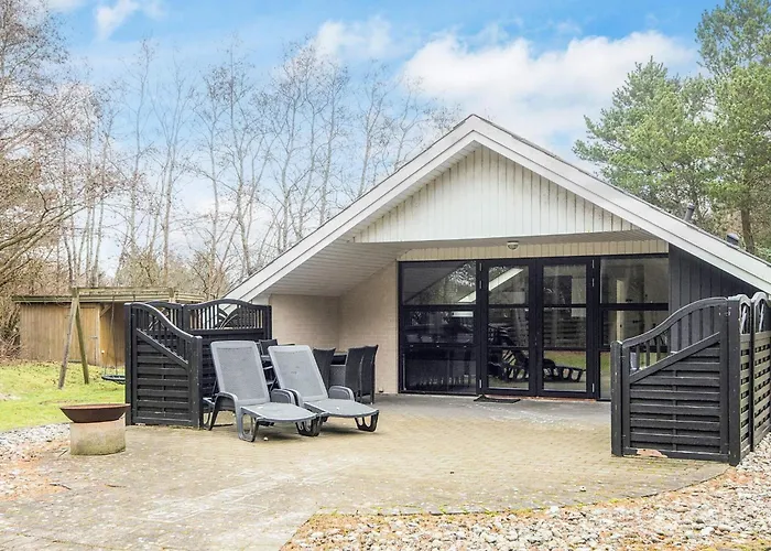 6 Person In Semesterbostad