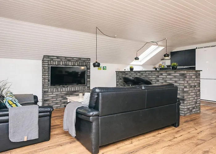 6 Person In Blåvand